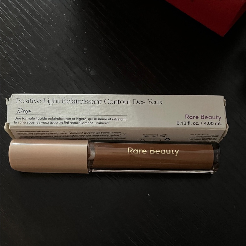 Rare Beauty Positive Light Éclaircissant - Deep